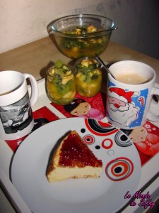 Gâteau de semoule, salade de fruits